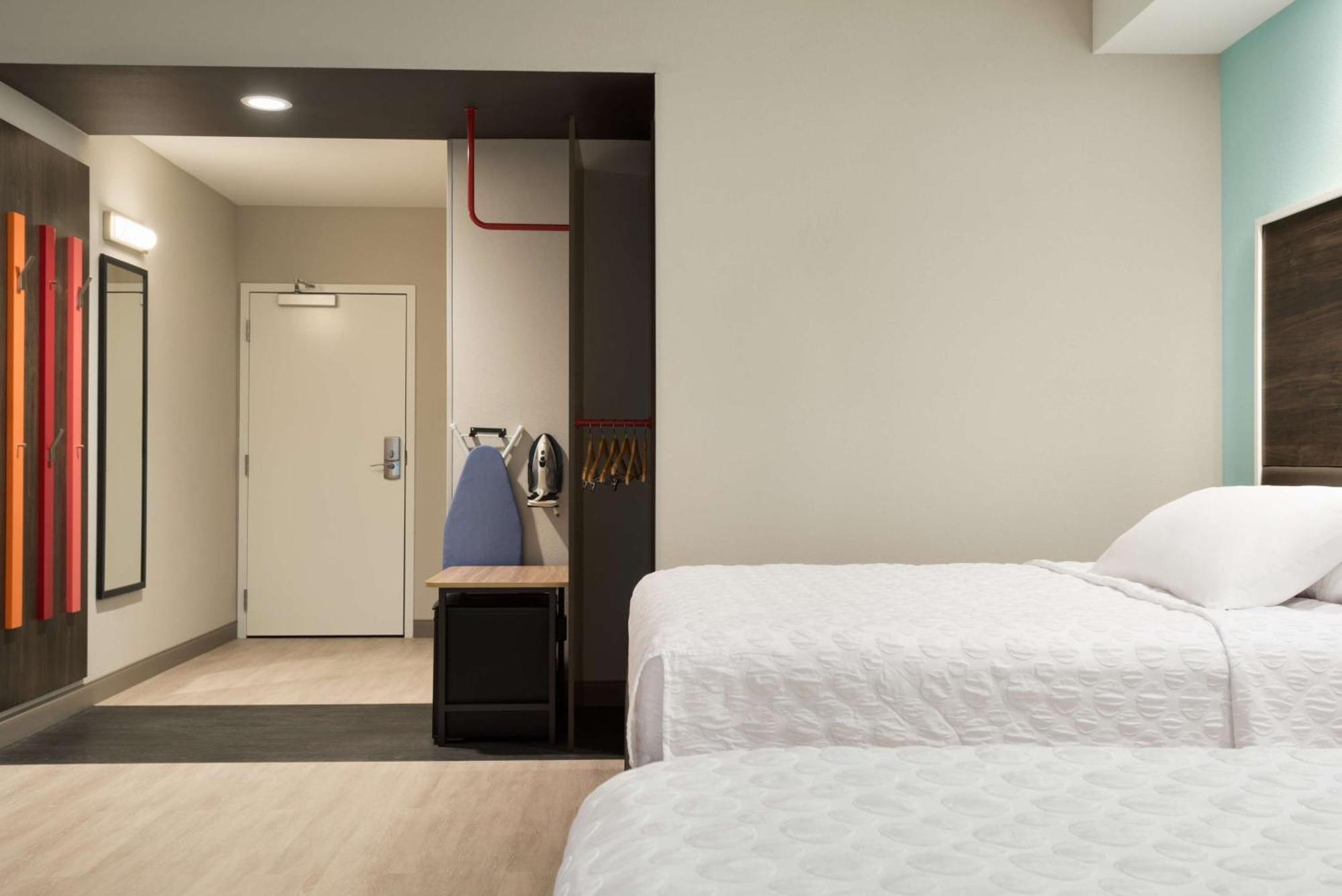 Отель Tru By Hilton Cedar Rapids Westdale Экстерьер фото