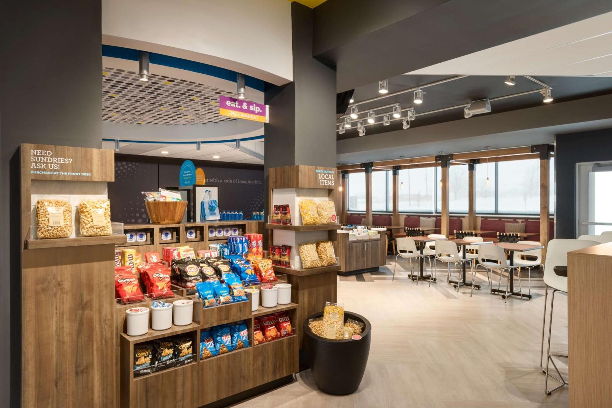 Отель Tru By Hilton Cedar Rapids Westdale Экстерьер фото