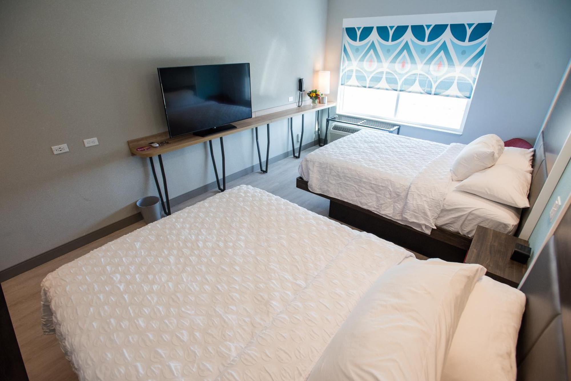 Отель Tru By Hilton Cedar Rapids Westdale Экстерьер фото