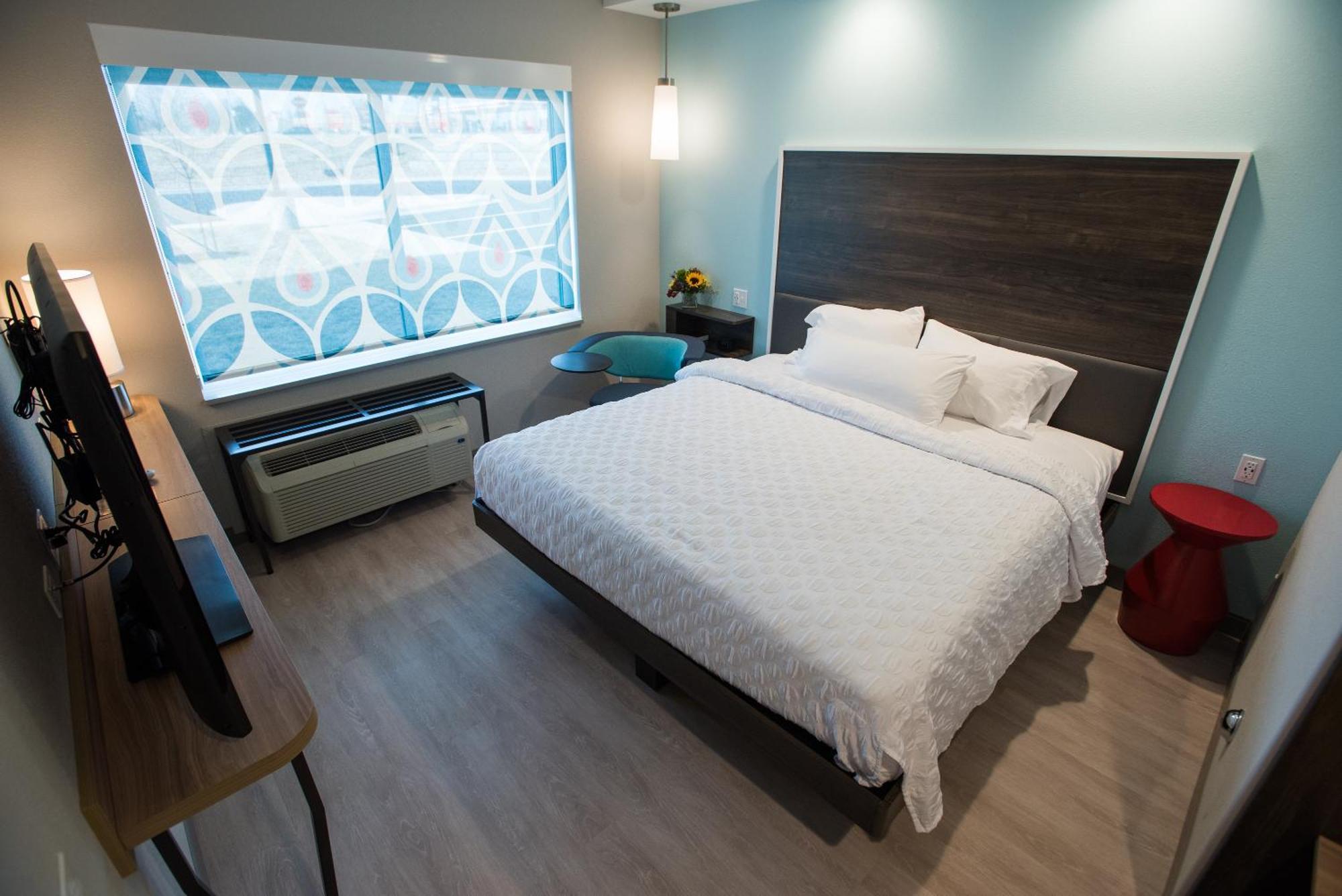 Отель Tru By Hilton Cedar Rapids Westdale Экстерьер фото