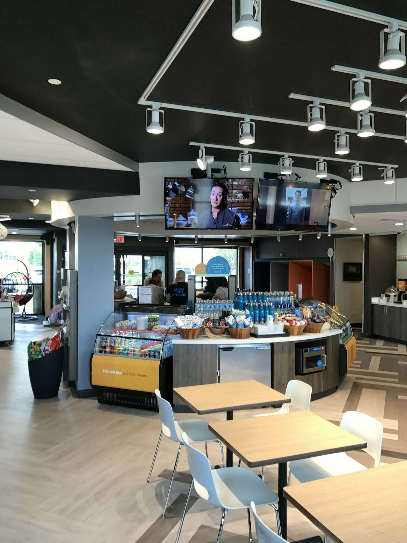 Отель Tru By Hilton Cedar Rapids Westdale Экстерьер фото